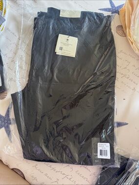 Calvin Klein new mens pants Black